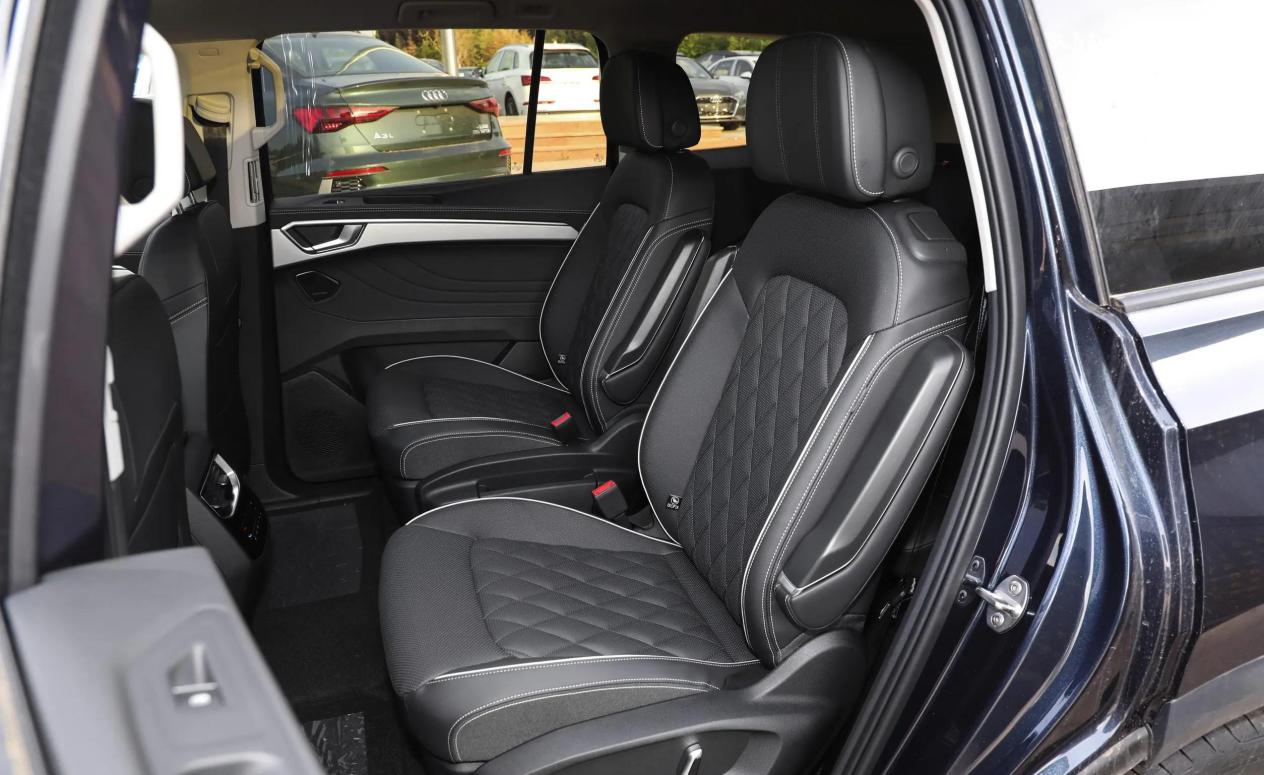 大众真正厚道的SUV，车长超5米1，2.5T+V6+四驱，还买啥汉兰达