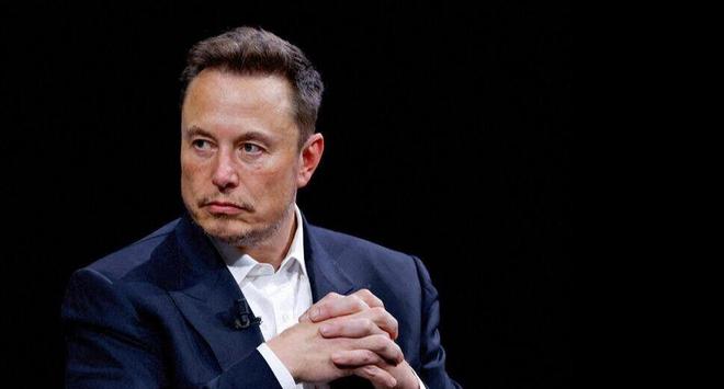 马斯克怒骂白宫顾问!全球首富为何突然暴走?