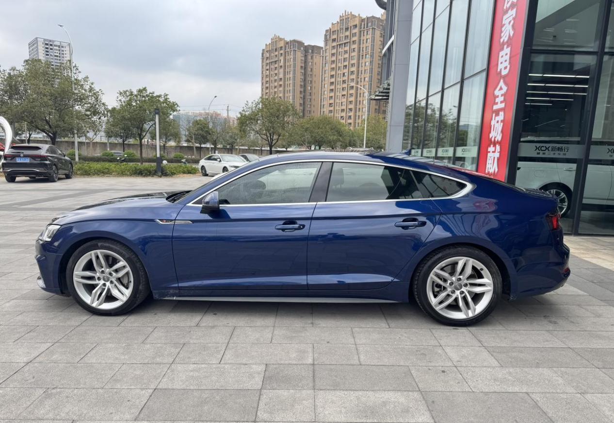 17款奥迪A5Sportback，曾经的轿跑王者，如今二手价格如何？
