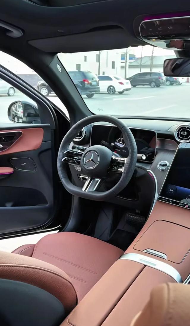 奔驰GLC300L和E300L，是一个级别吗？