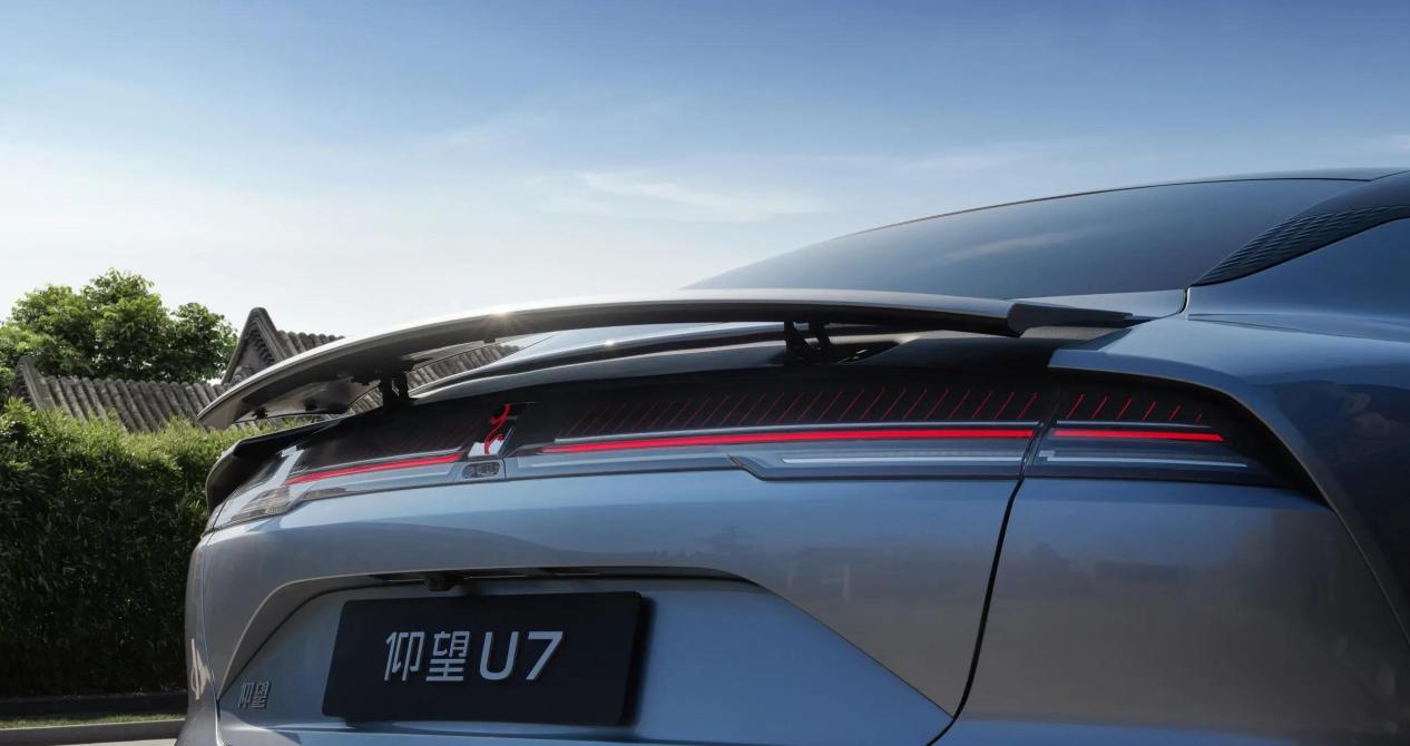 “仰望U7”百万级新能源轿车的破局者，3月27日正式上市