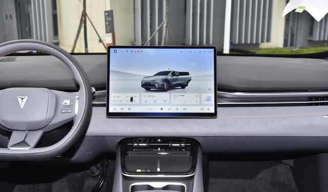 15万级纯电SUV新选择！轴距2880mm，续航410km，带劲吗？