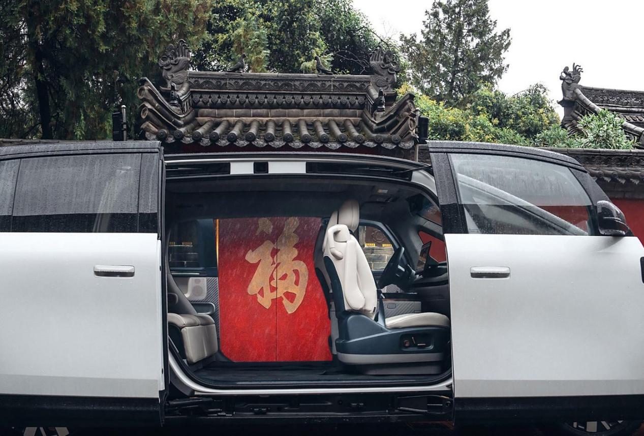 首款对开门式MPV即将上市！或不超15万起，轴距超3米，续航556Km