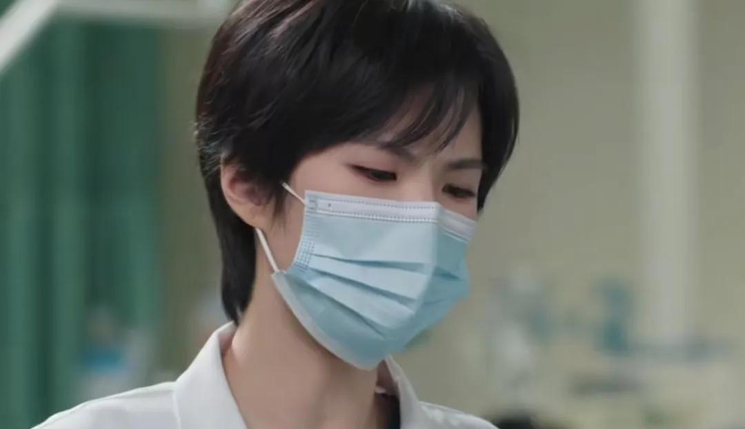 观看26集《仁心俱乐部》，有的演员过气不是没原因，根本带不动