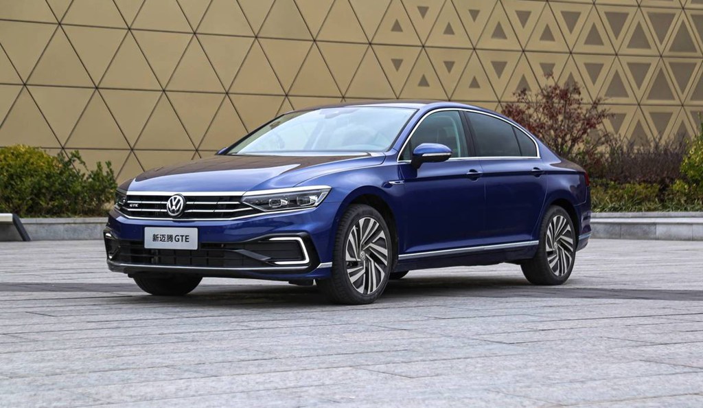 大众迈腾R36谍照流出，3.0T V6+四驱系统，零百加速5.1秒