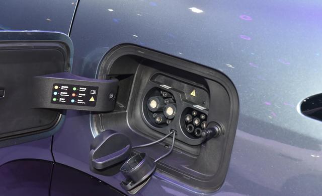 插电式混动中型SUV，配真皮、按摩座椅，香不？
