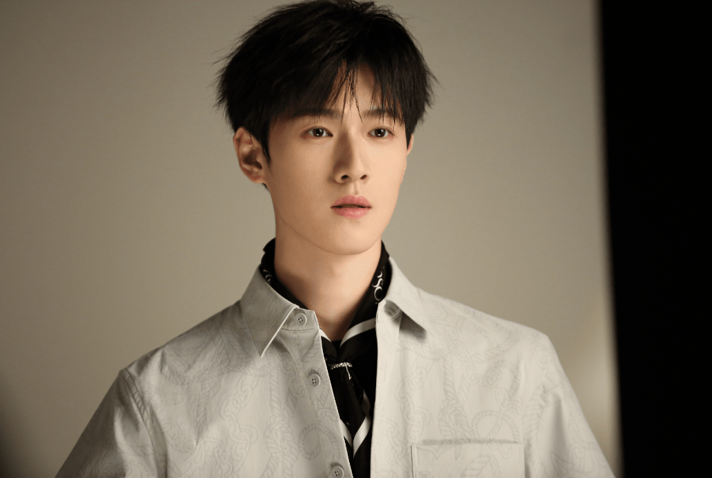 李昀锐 “上桌” 王鹤棣 “失宠”,揭开了娱乐圈升咖的真相