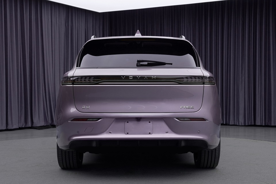 全新岚图FREE申报信息曝光 将于上海车展正式首秀