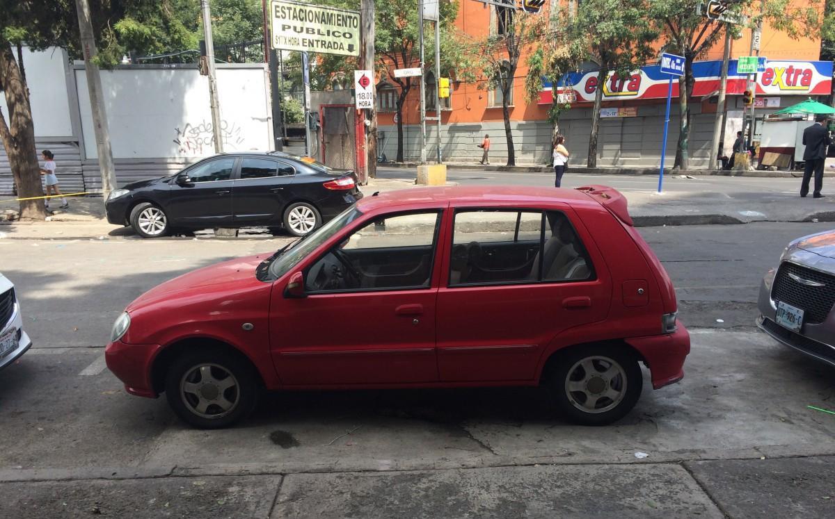 海外街拍揭秘：墨西哥街头现一汽夏利N3，探究其出海往事