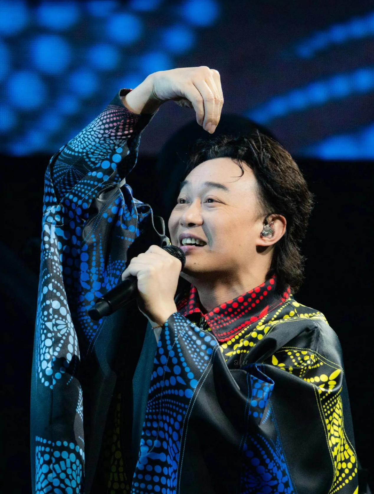 蝴蝶效应,陈奕迅泰国演唱会取消,并全额退款,后续来了