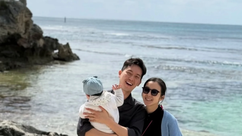 TVB前港姐冠军晒近况！携老公带半岁儿子外游，上围澎湃状态佳