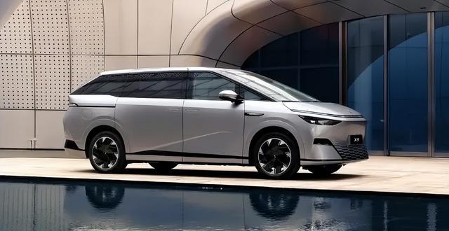 六口之家还是开MPV实用,看看这两款车,安全舒适,配电动侧滑门