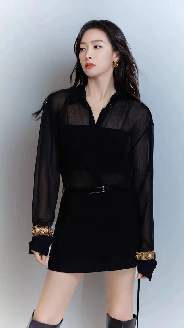 宋茜｜长靴肉丝很飒