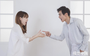 妻子为竹马毁我心血，1年后带岳母上门逼我治病，我：唯一设备已经被你毁了