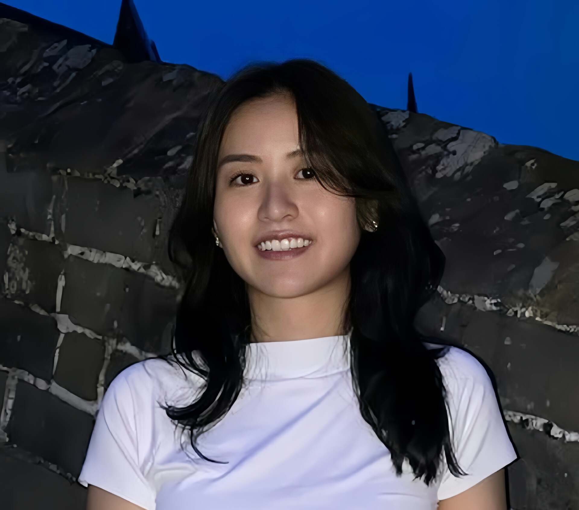 恭喜!香港知名富商宣布将结婚,在自家四层高豪宅吊威亚求婚成功