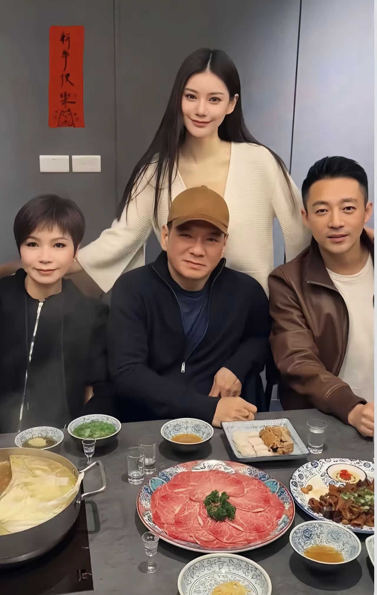 马筱梅争夺冠姓权，张兰拒绝满月宴，汪小菲再次里外不是人！