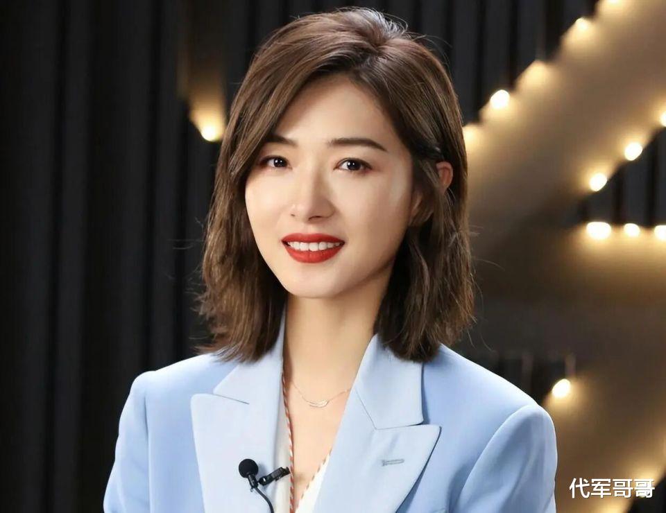 43岁万茜近况曝光！曾坚持不婚不育，如今嫁给圈外老公生女很幸福