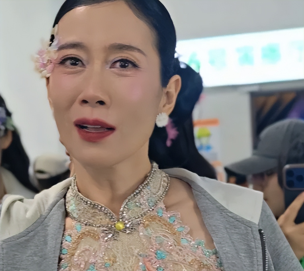浪姐7最尴尬的姐姐，假唱、说话装嗲，网友：赶紧淘汰以后别来了