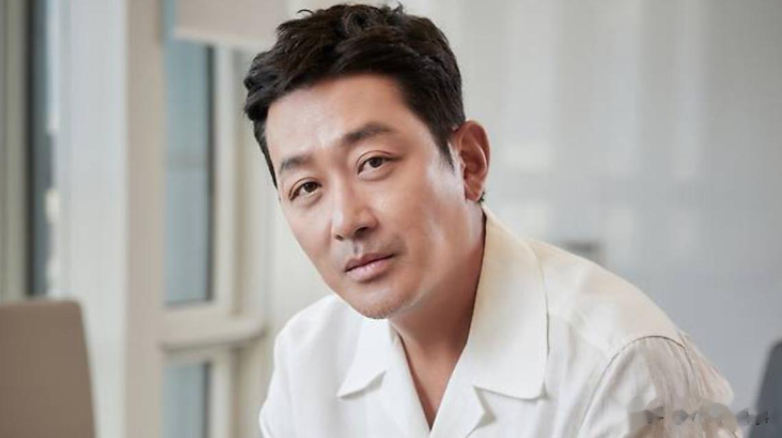 韩国影帝河正宇将娶小11岁女星,父亲一句话说漏嘴,弟媳爆料内幕