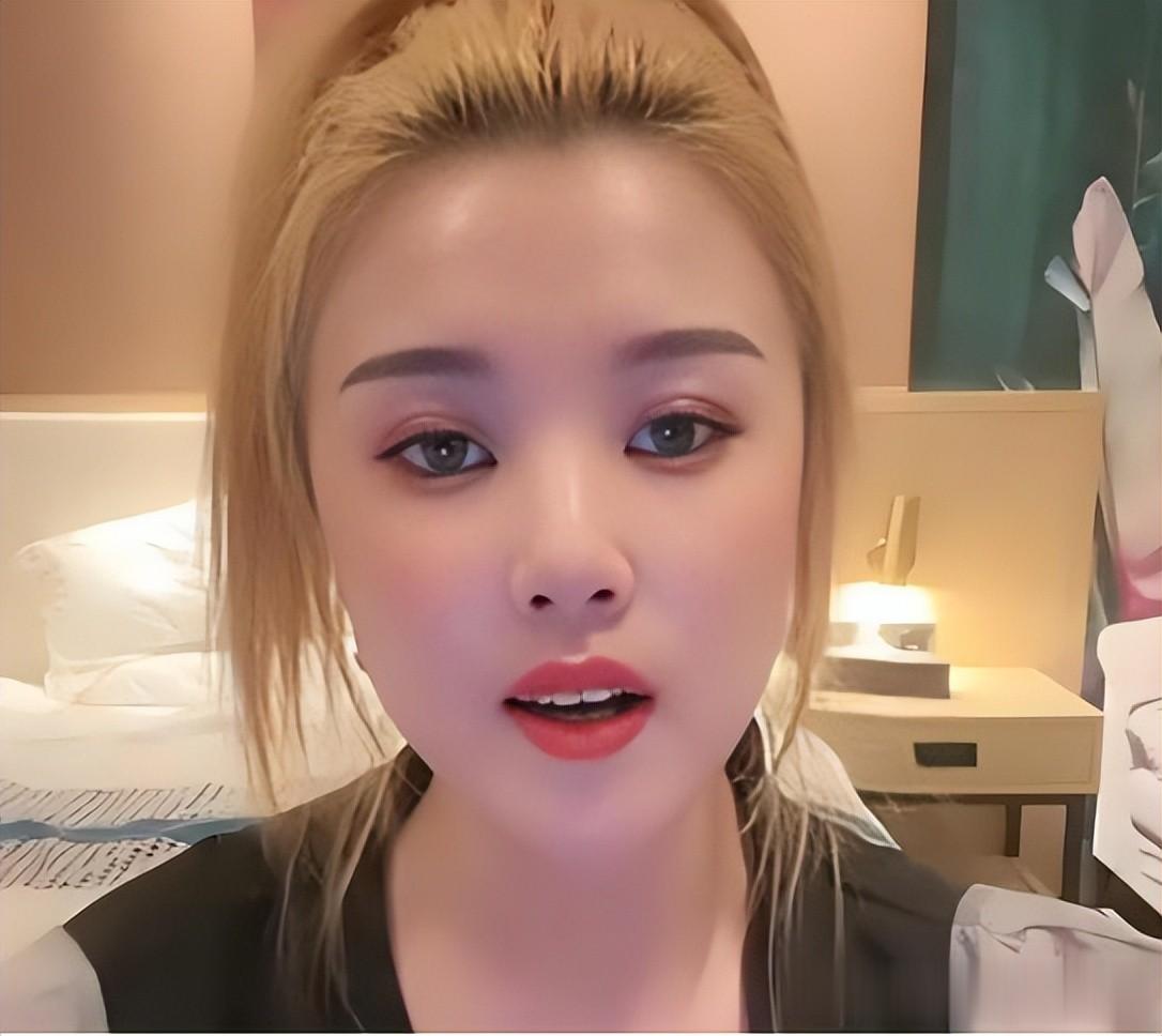 无才无德,装疯卖傻,一肚子草包,是谁捧红了这些跳梁小丑?