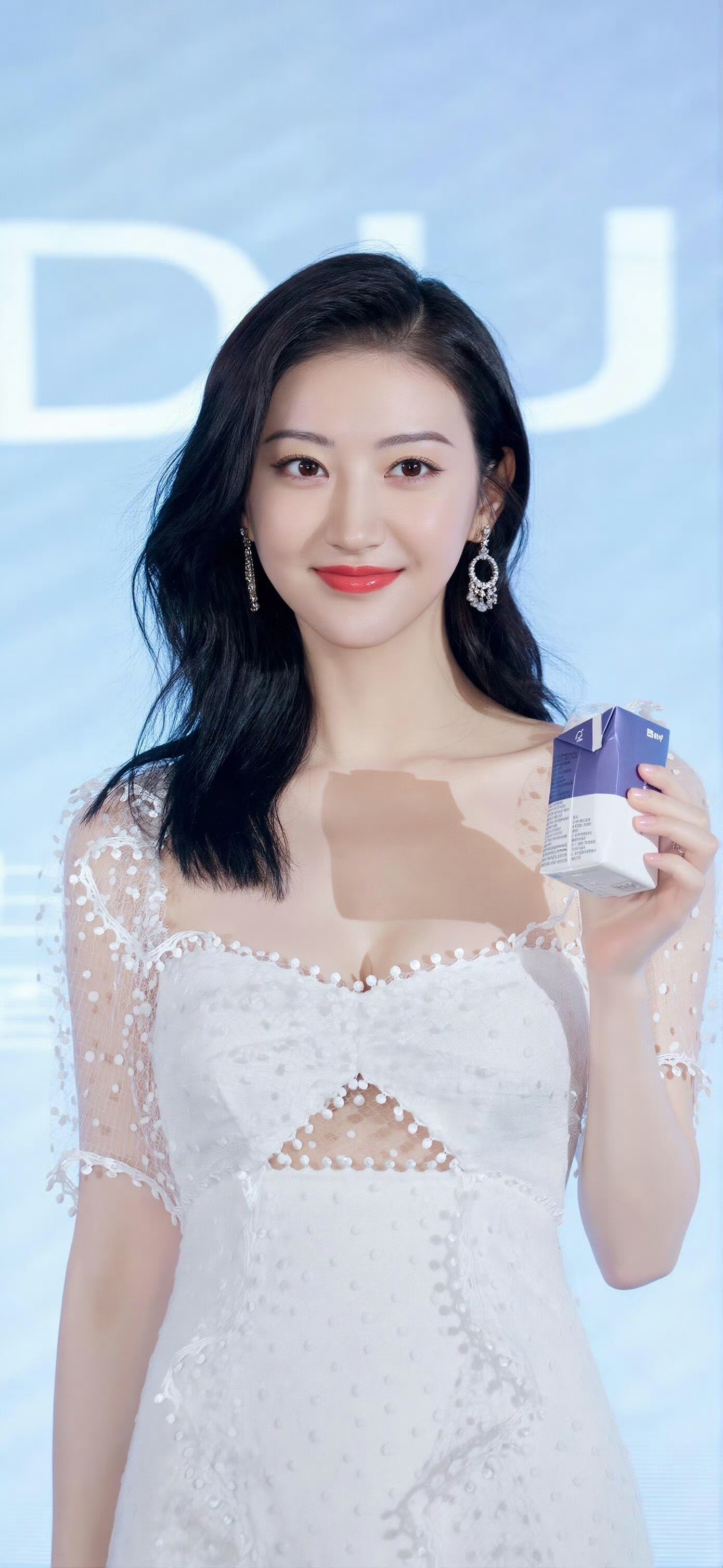 景甜白色纱裙,身材太好了