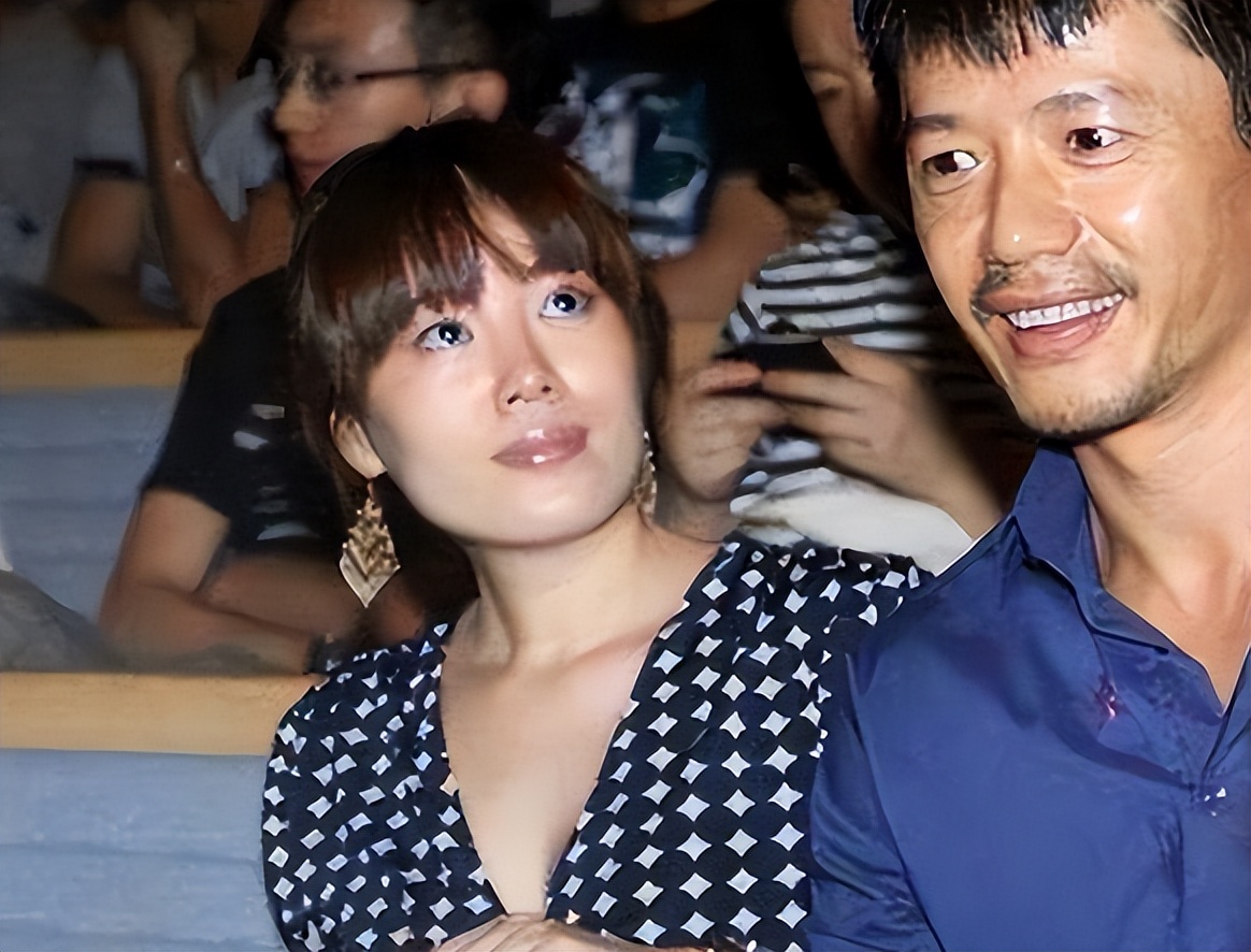追了9年才娶了妻，因为妻子怕疼他做了12年丁克，余生只想宠着她