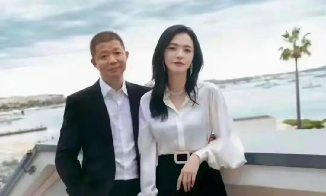 姚晨20岁学生照曝光，网友坐不住了：终于理解凌潇肃为啥一见钟情