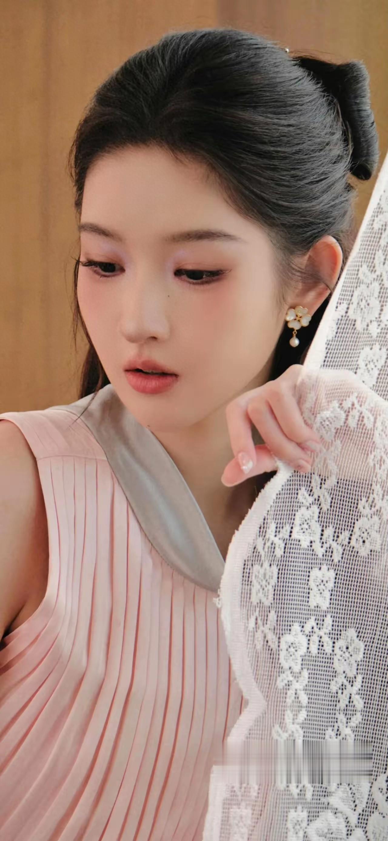 超清女神壁纸王玉雯
