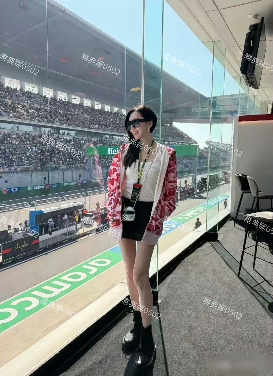 林志颖的老婆情商好低，只顾自己美美的拍照完全不顾及老公的身高