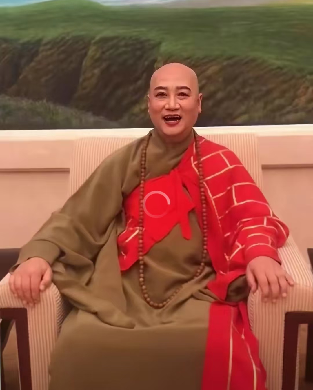 遁入空门？迟重瑞寺庙诵经，送妻后彻底皈依，百亿遗产说扔就扔