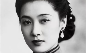 娶对妻子真的可以逆天改命吗？民国算命大师让弟弟娶戏子，十年后飞黄腾达！