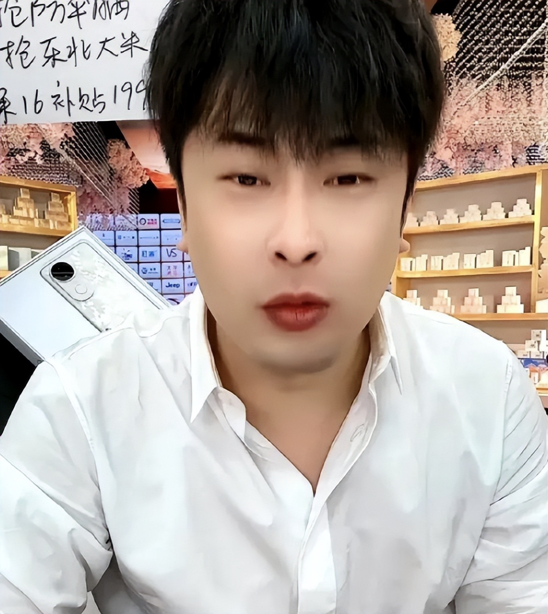 辛巴直播谈优思益赔付：我不喜欢董宇辉，但赔付应该没问题