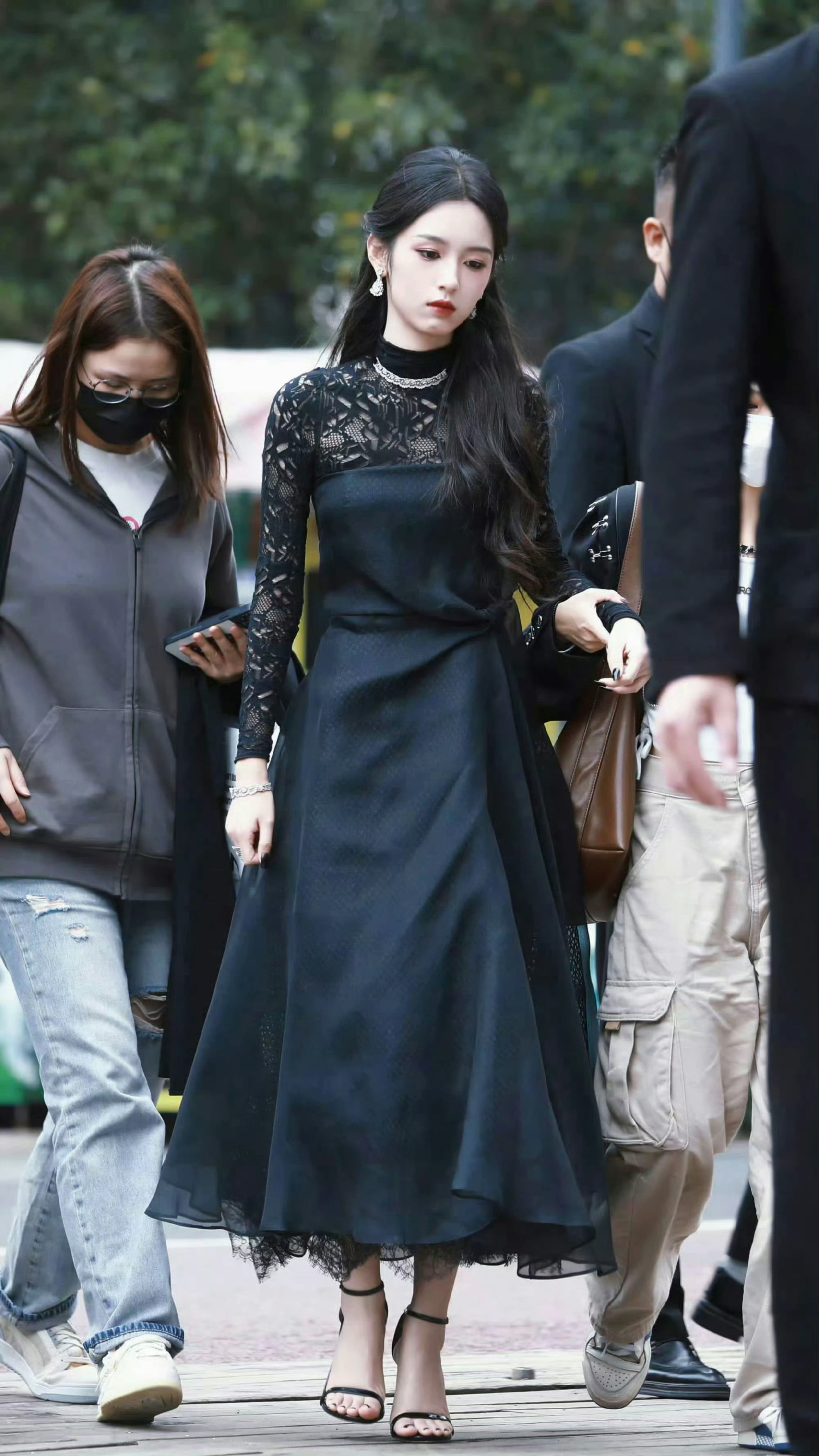 周也 清冷感与甜美感交织