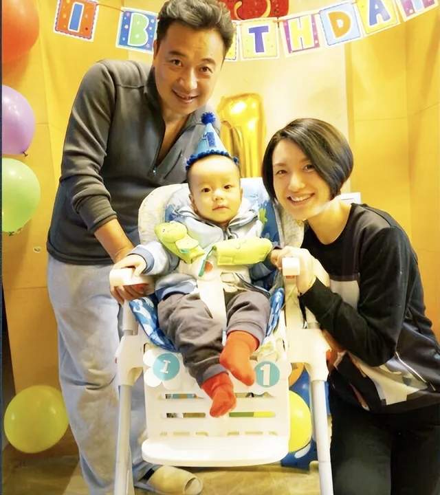 退圈十年，嫁大10岁著名演员生两子，今女神变这样，她后悔过吗？