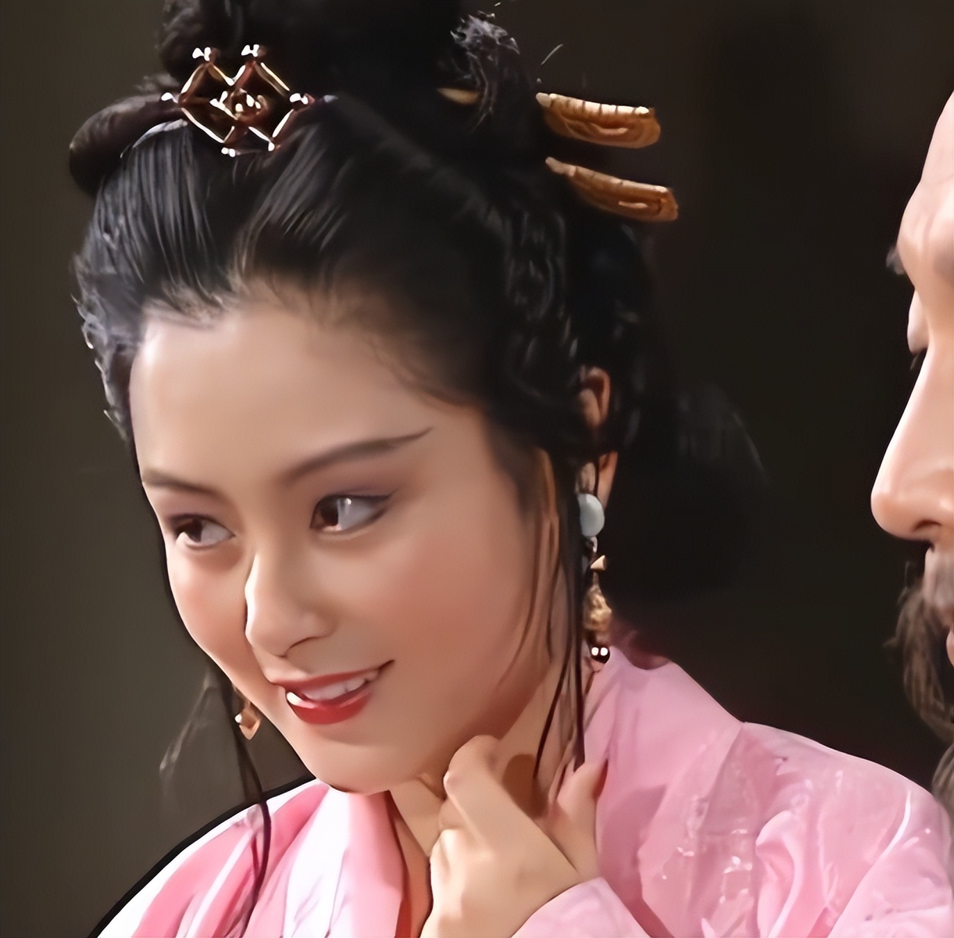 女演员千万别整容!央视《加油小茉》里39岁琼女郎,脸都快认不出