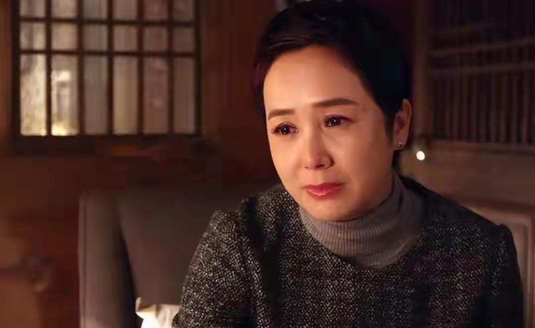 “逃”到英国，“包养”男大学生？59岁的蒋雯丽，终于不用再装了