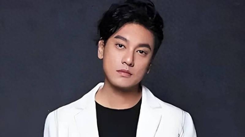 朱孝天节目表演被道具击中头部，综艺安全与演技边界引全网讨论