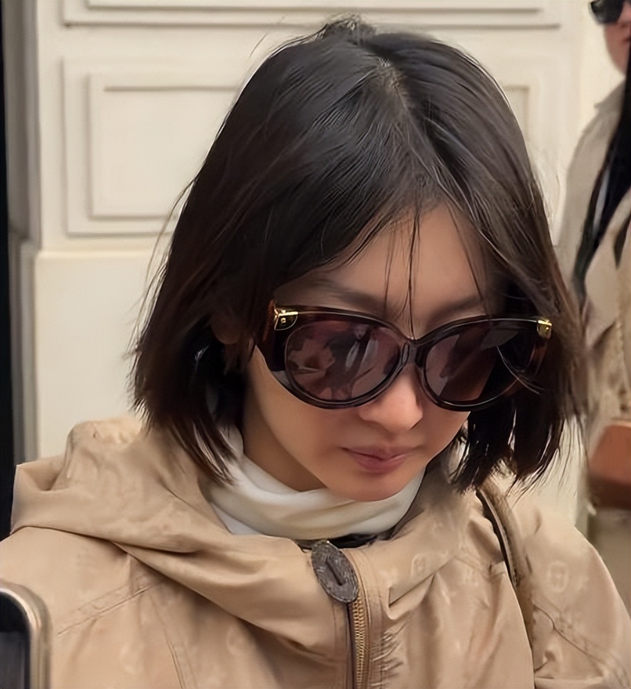巴黎时装周，暴露内娱女星们的“真实颜值”，刘亦菲的生图太惊艳