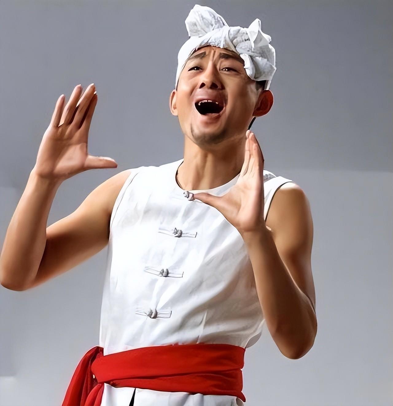 负债百万、装疯卖傻、流浪街头，星光大道的草根歌手现状太落魄
