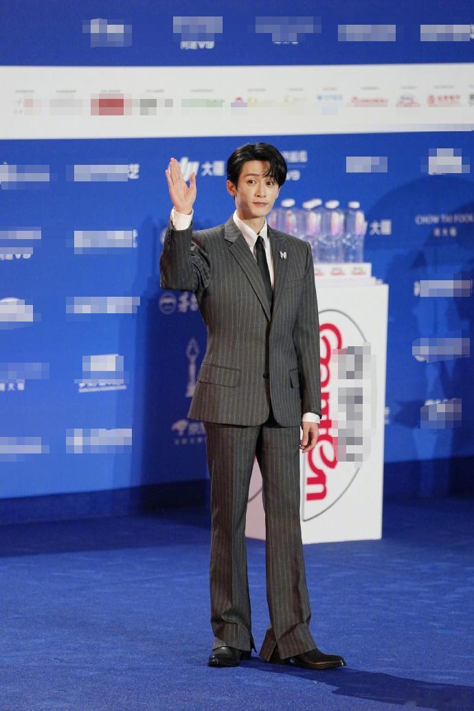 这晚6位男星原形毕露！央媒超清大头贴，全员无滤镜仅李乃文扛住