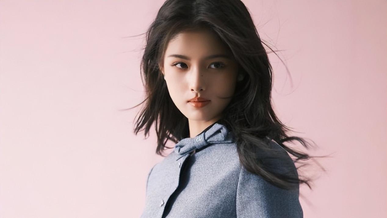 00后小花艾米：6岁出道，16岁扛大旗，这届童星也太卷了吧！