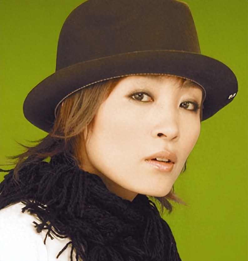 原来她早已去世!23岁爆红,第一个在鸟巢开唱的歌手,39岁绝望离世