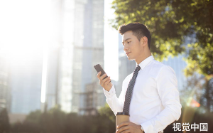 同事为独吞奖金踢我出局，验收会上老总喊我总监，他吓傻了