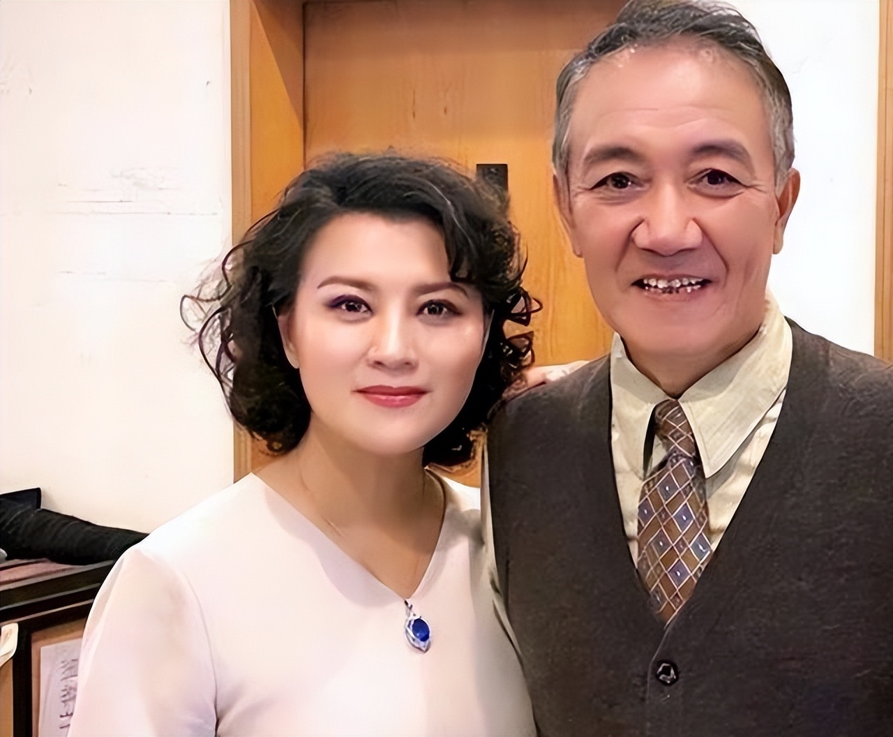 家花不如野花香？抛妻弃子的恶果，在67岁李幼斌身上完美体现