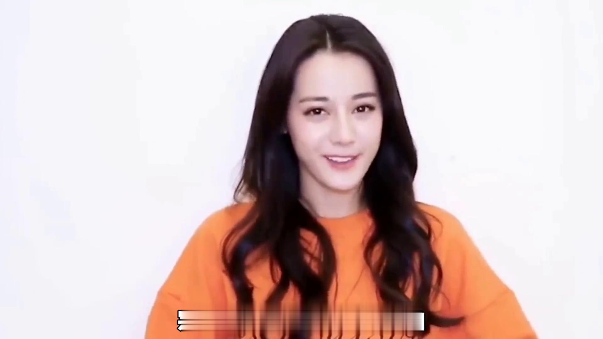 谁给迪丽热巴买的手机壳