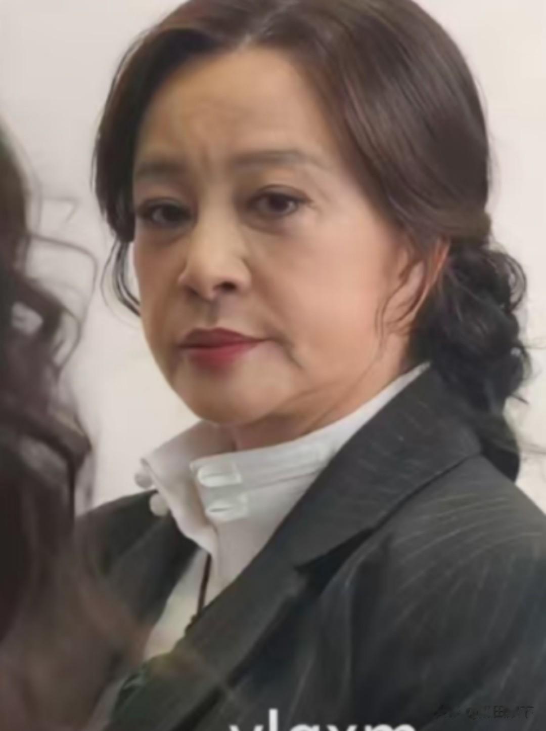 不再遮掩！和刘晓庆拍吻戏男主正面回应，让观众知道了他的想法