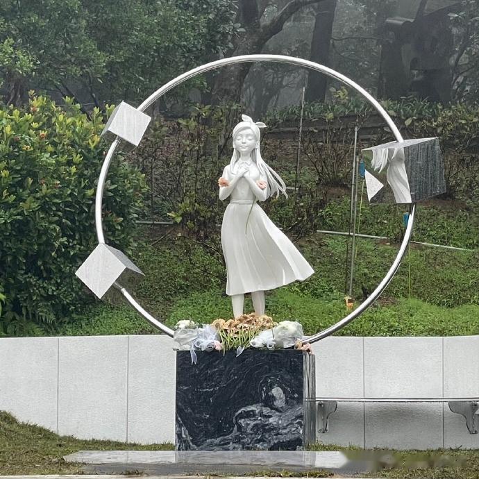 S家没通知大S子女惹争议！好友爆料是邀请而去，又把孩子排除在外