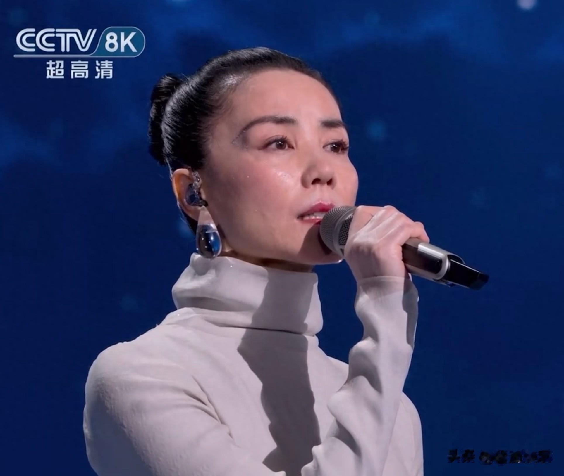 王菲春晚同款耳环官网售罄