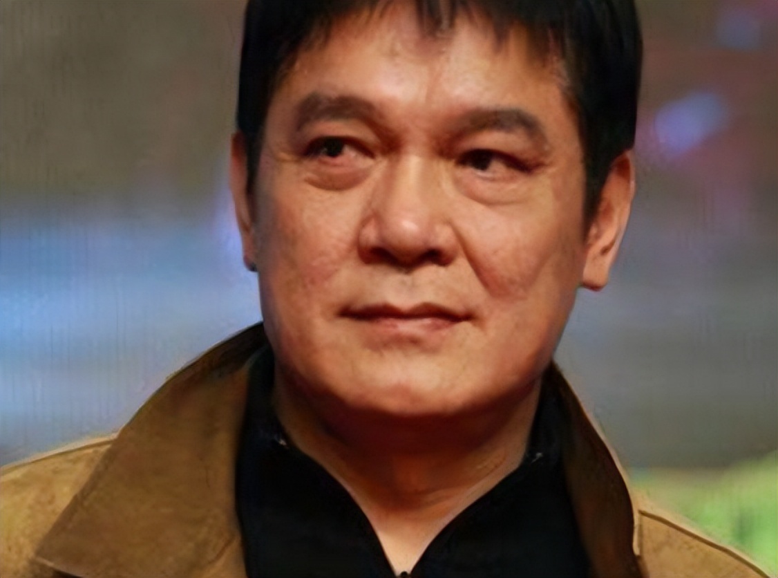 与男友同居8年无果,分手半年转身嫁企业CEO,如今一儿一女很幸福