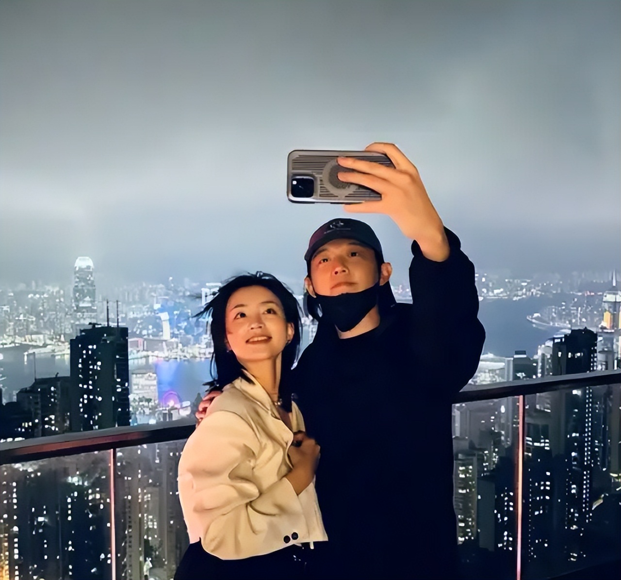 心真大！才4年就忍不住了？34岁的霍尊，终究是过不了美人关